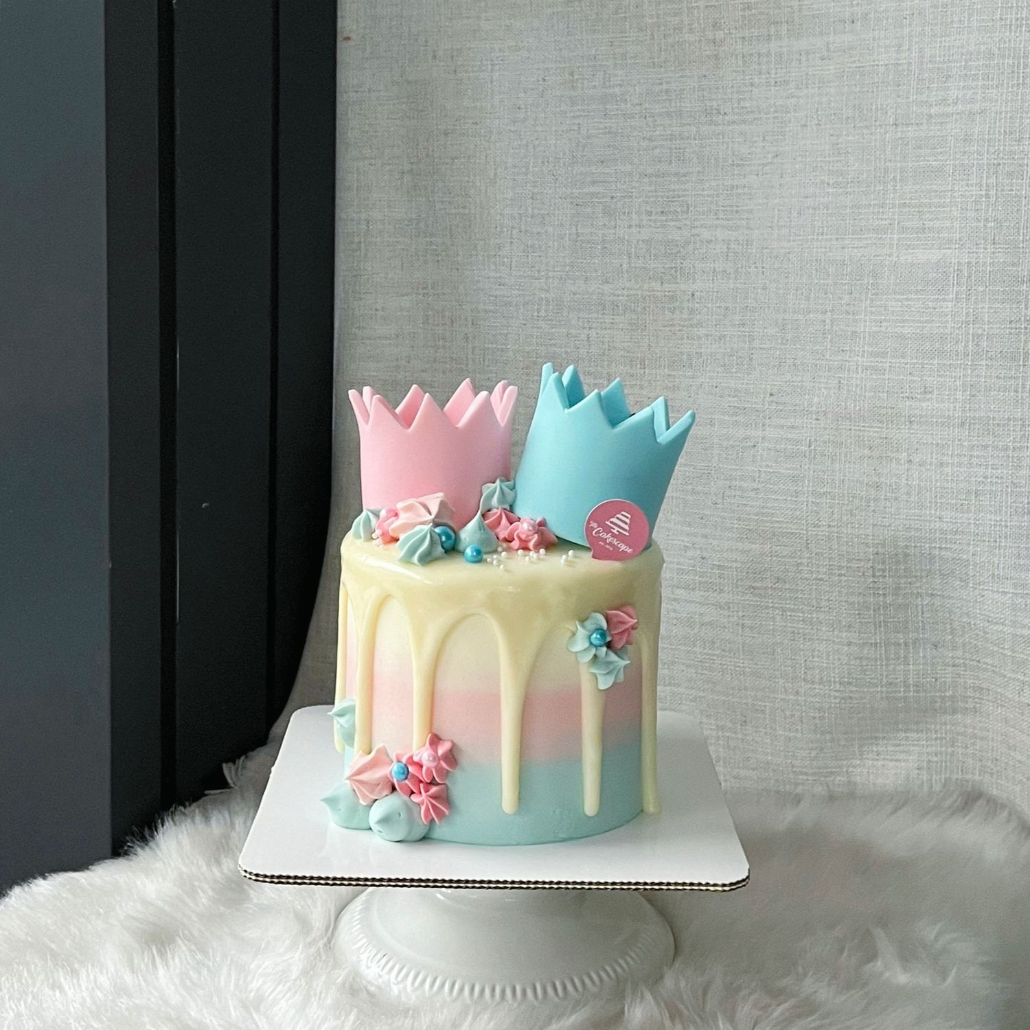 Pregnancy Mom To Be Baby Gender Reveal Cake 7