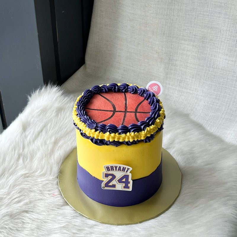 Burn Away / Flaming Cake 21 - Basketball Burn Away / Flaming Cake 21 - Basketball