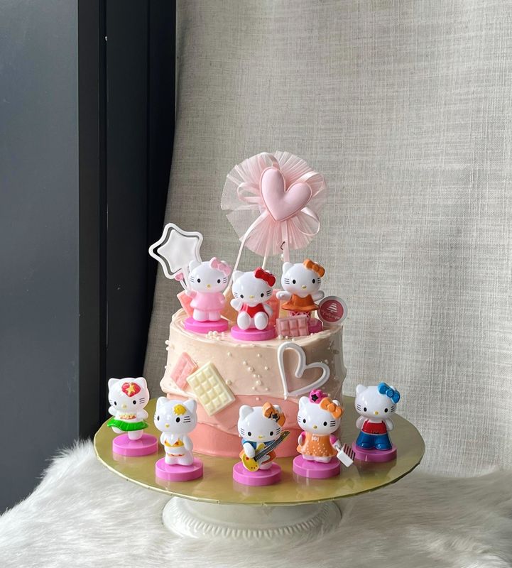 Sanrio - Hello Kitty Cake 6