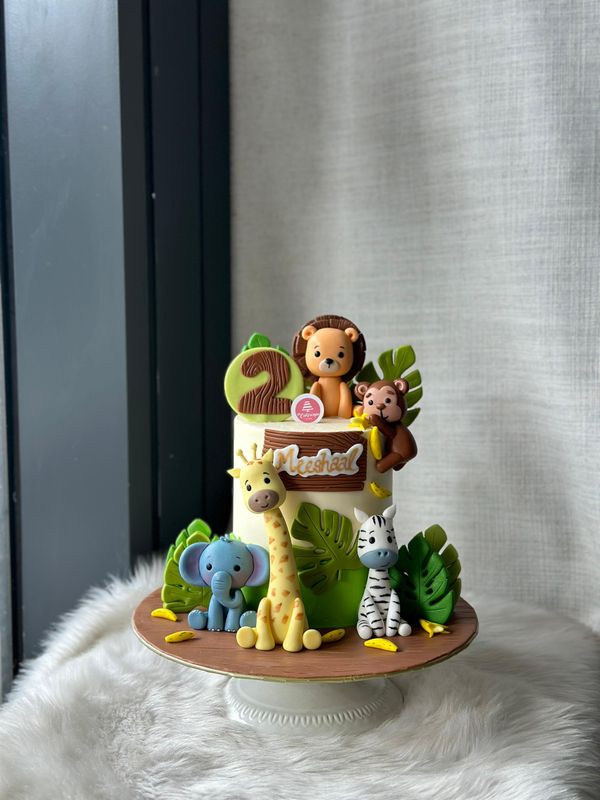 Animal Safari Jungle Cake 16