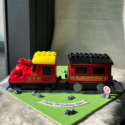 Lego Steam Train Cake 3D