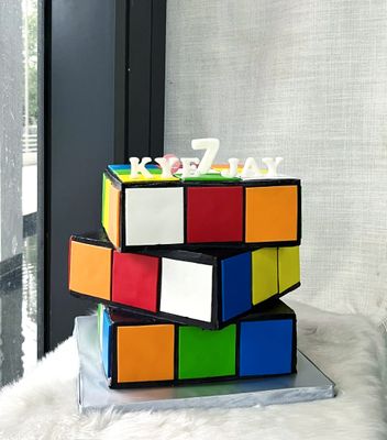 Rubik Cube Cake