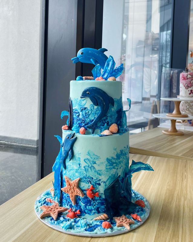 Animal Dolphin Cake2 in 2tier Animal Dolphin Cake2 in 2tier