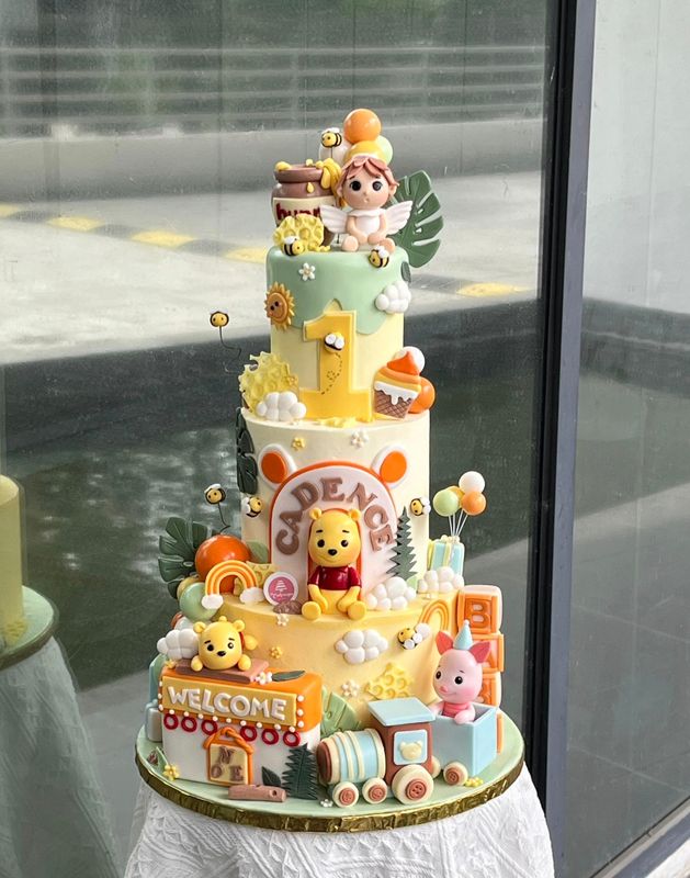 Disney - Winnie the Pooh Cake 6 in 3 tier