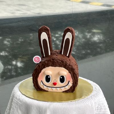 Labubu Cake 1