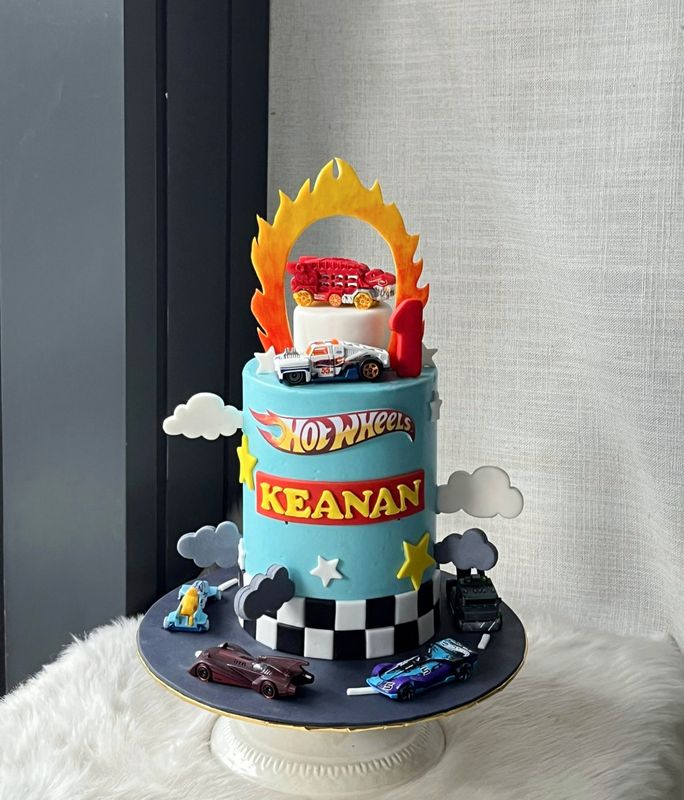 Car Cake - Hot Wheels 3 Car Cake - Hot Wheels 3
