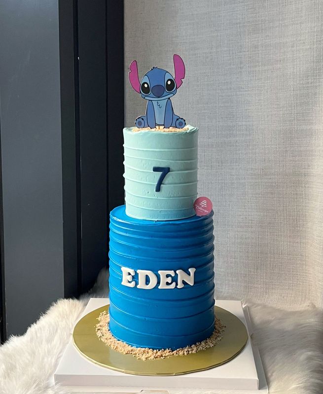 Disney - Lilo &amp; Stitch Cake 6