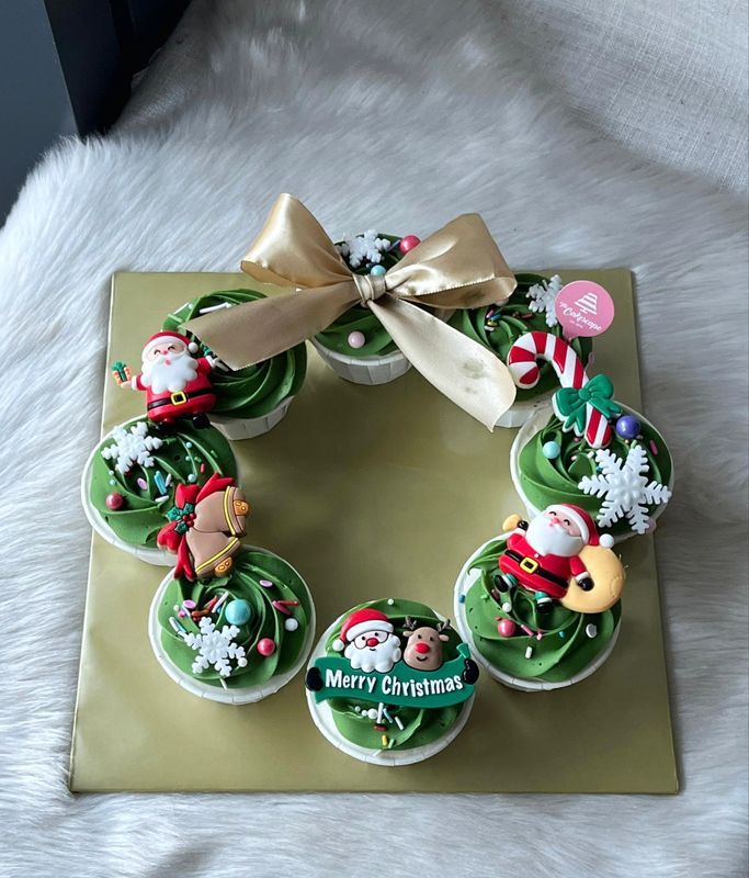 Festive - Christmas / Xmas / Cupcakes 2 Festive - Christmas / Xmas / Cupcakes 2
