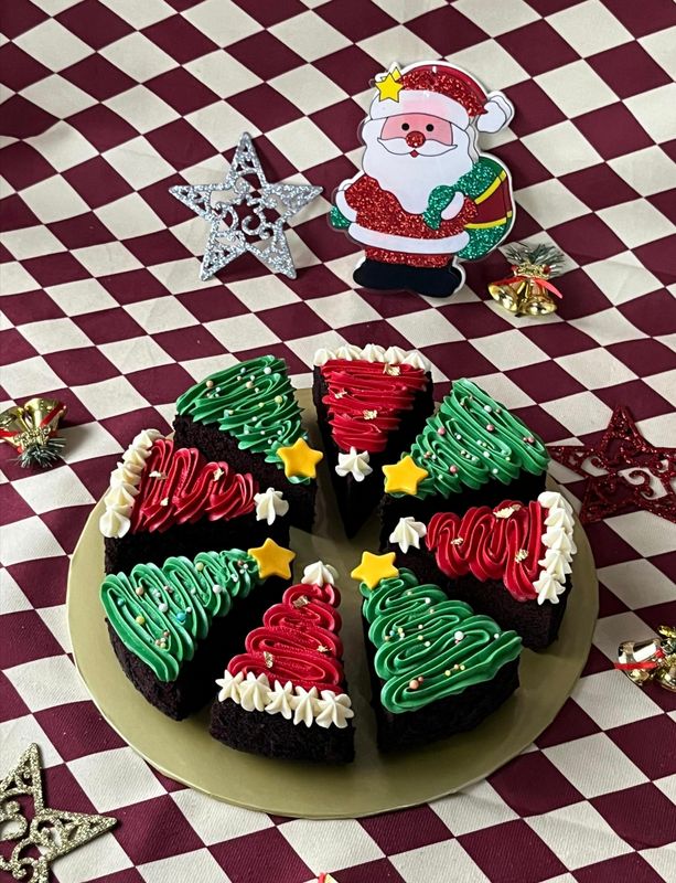 Festive - Christmas / Xmas / Slice Cake Festive - Christmas / Xmas / Slice Cake