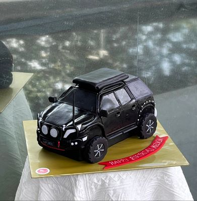 Car - 3D Mitsubishi Cake