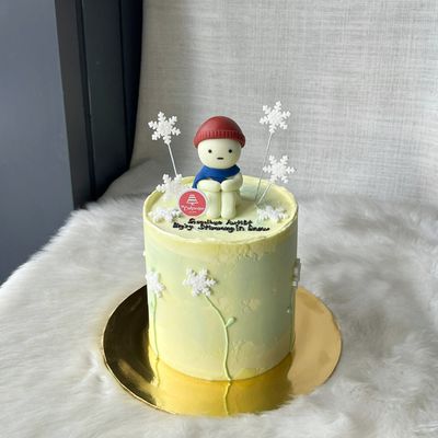 The Smiski in Winter Snow Cake