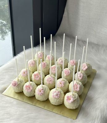 Pink Flowers Cake Pop
