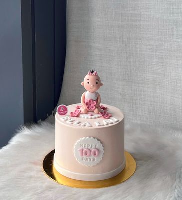 Baby Fullmoon 36 Baby Girl Cake