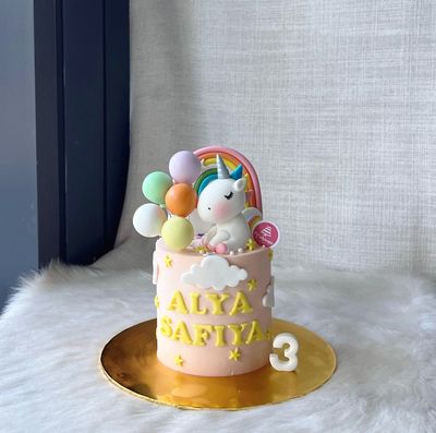 Unicorn Rainbow Cake 2