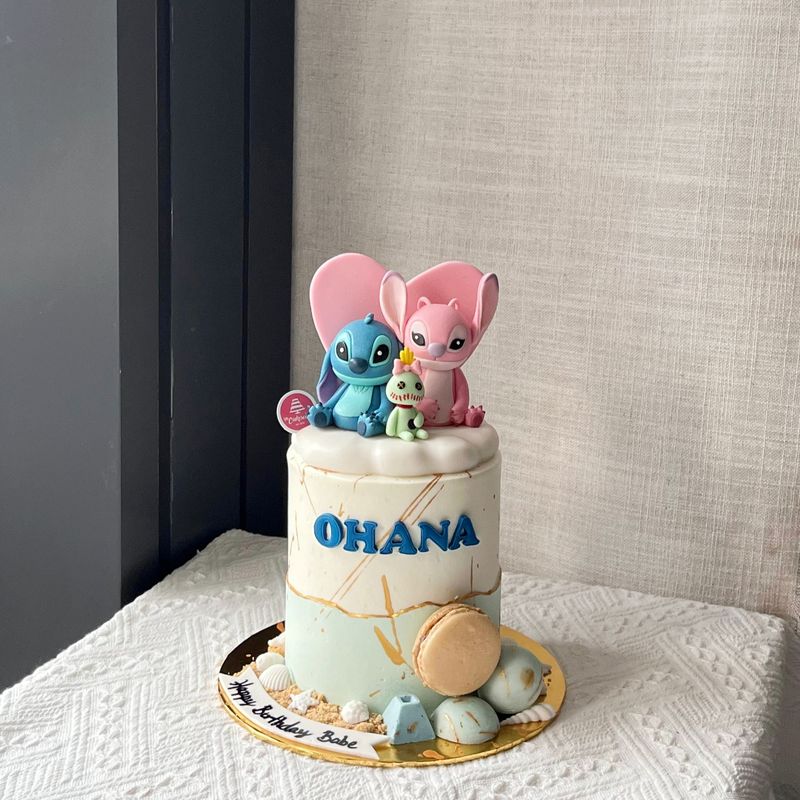 Disney - Lilo &amp; Stitch Cake 7