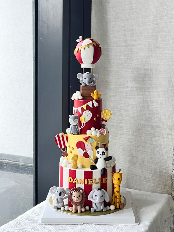 Animal Safari Jungle Cake in 3 tier