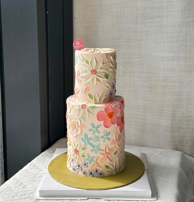 Flowery Cake in 2tier Flowery Cake in 2tier