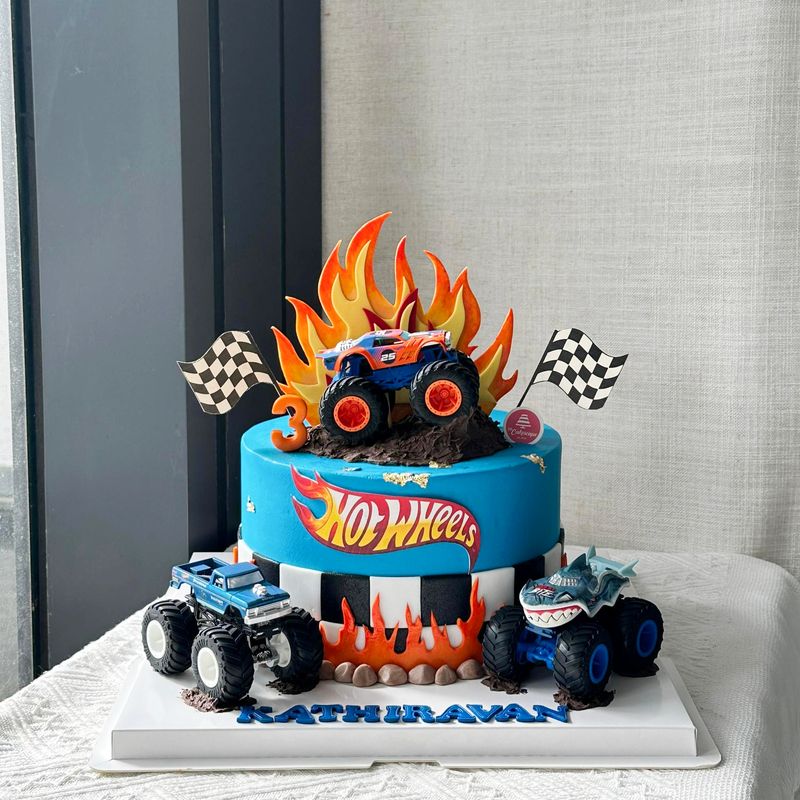 Car Cake - Hot Wheels 6 Monster Truck Car Cake - Hot Wheels 6 Monster Truck