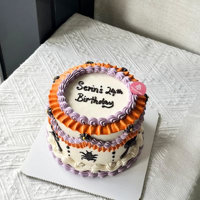 Halloween Spooky Vintage Cake