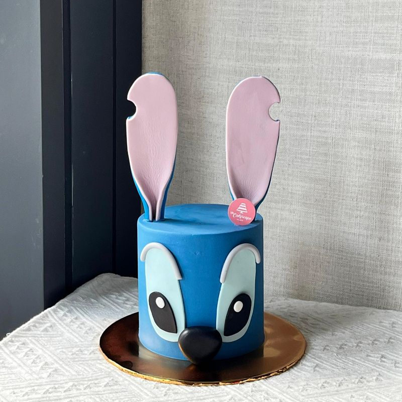 Disney - Lilo &amp; Stitch Cake 1