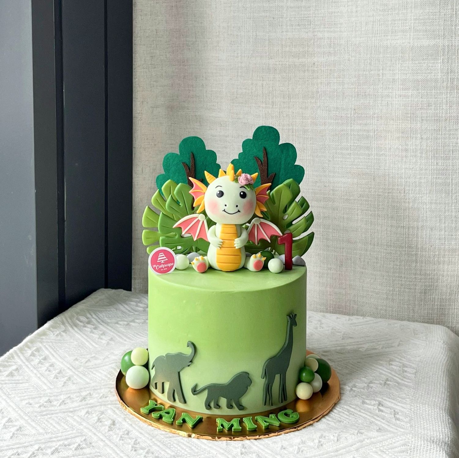 Cute the Dragon Cake Cute the Dragon Cake