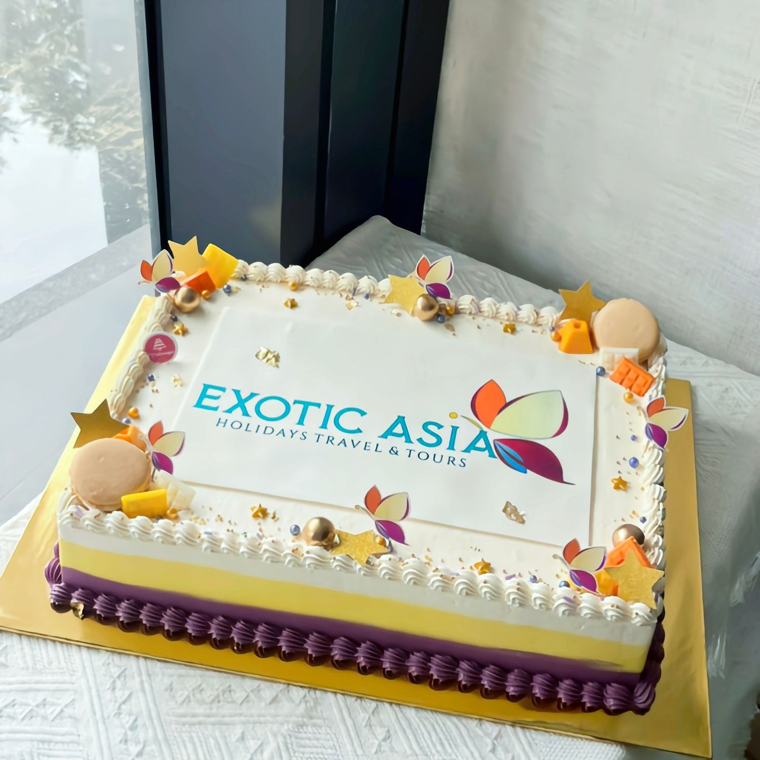 Corporate Cake -Exotic Asia