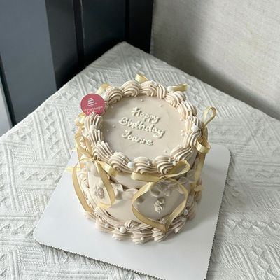 English Vintage Cake 13