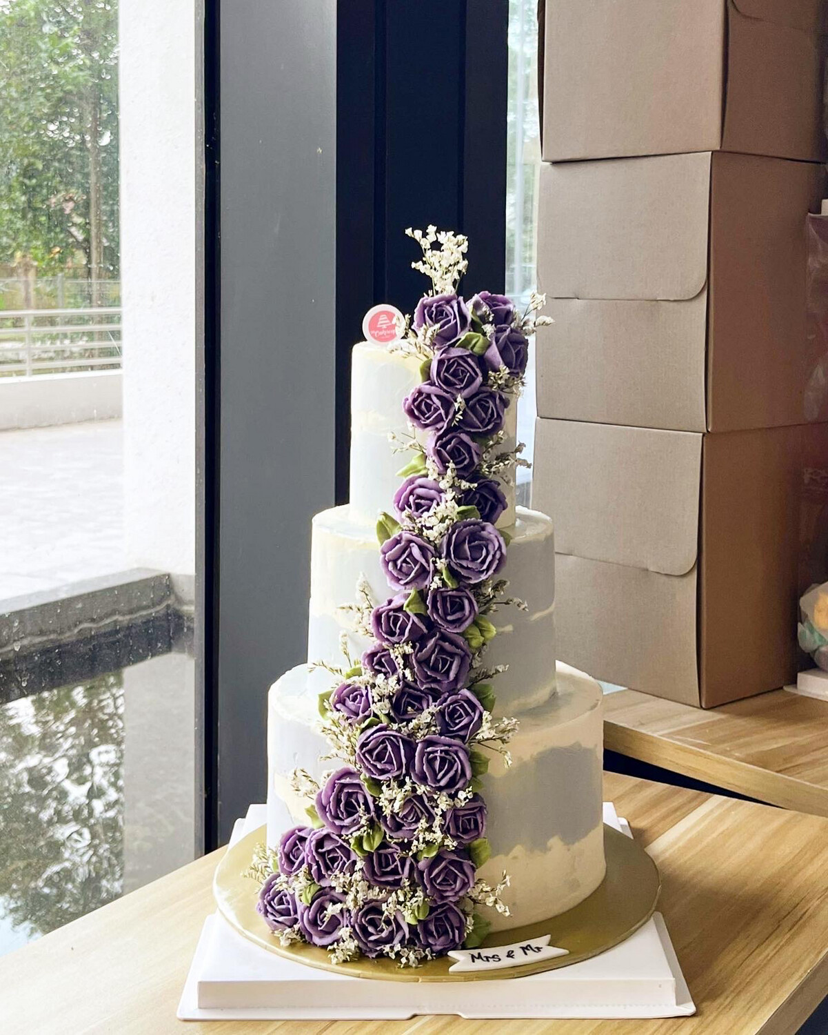 Buttercream Rose Flow Tilt in 2 Or 3 Tiers Cake
