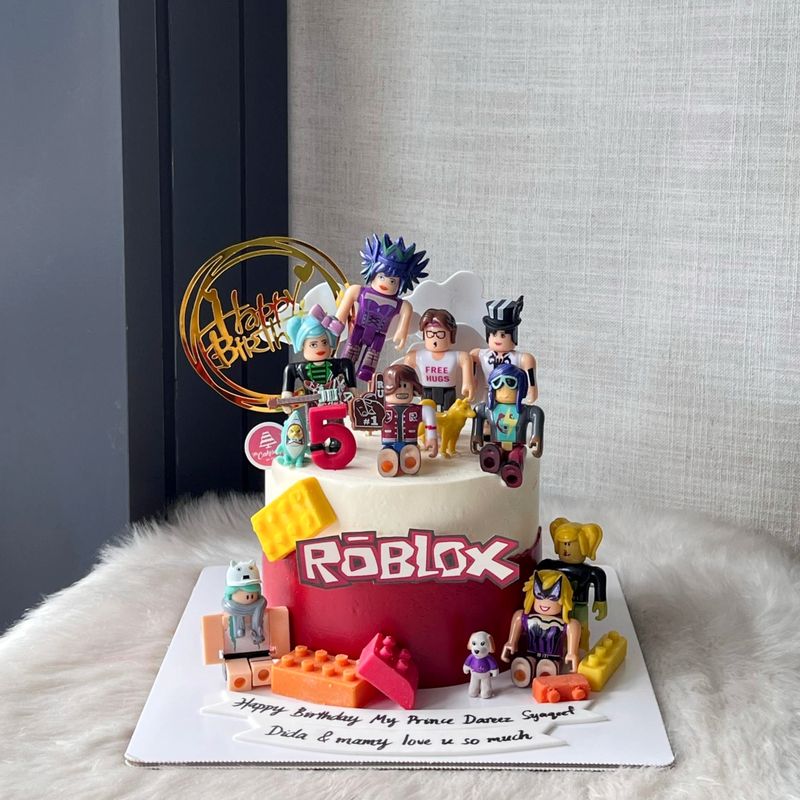 Roblox Cake 11