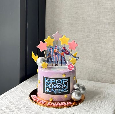 Kpop Demon Hunters Cake 1