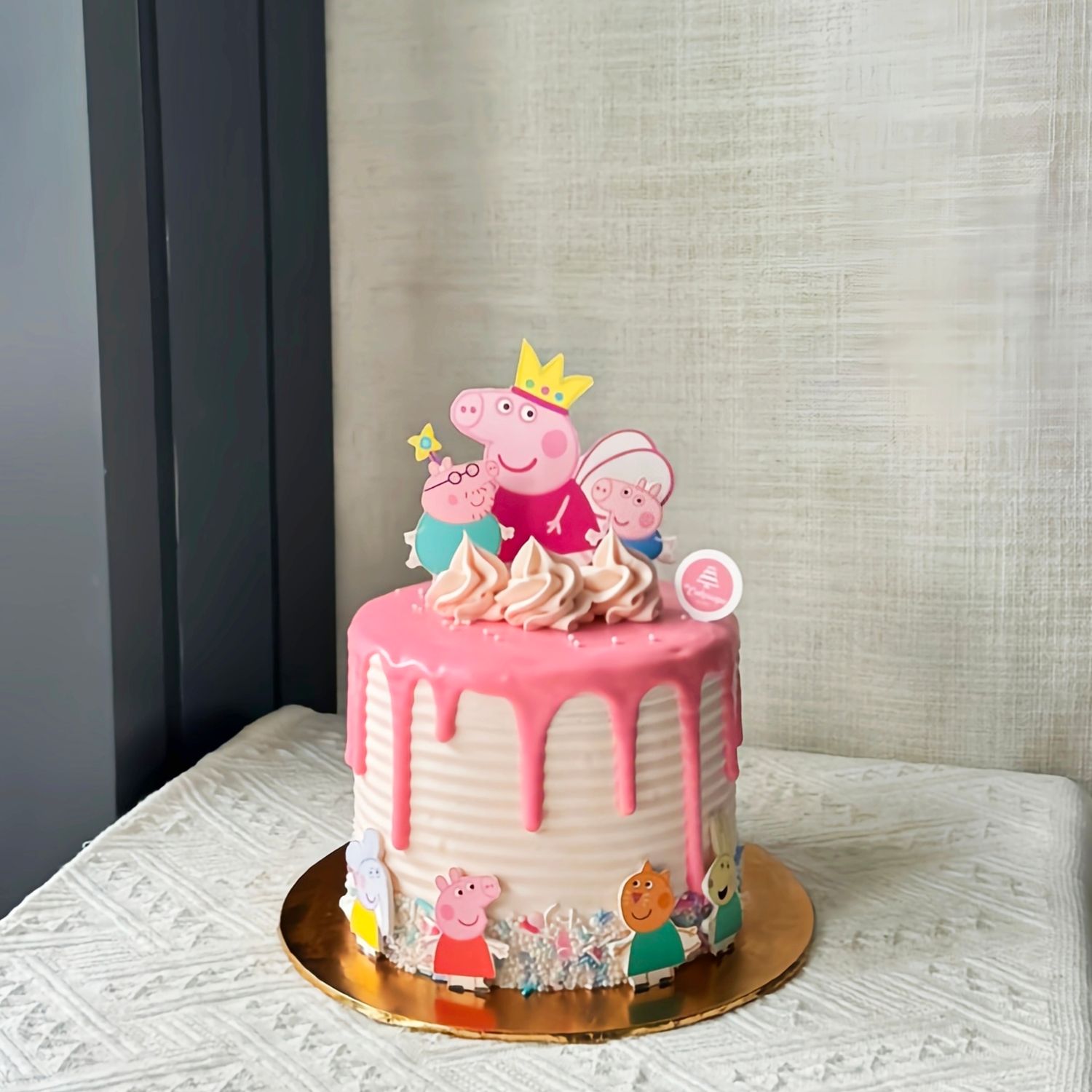 Peppa Pig Piggy Cake 4