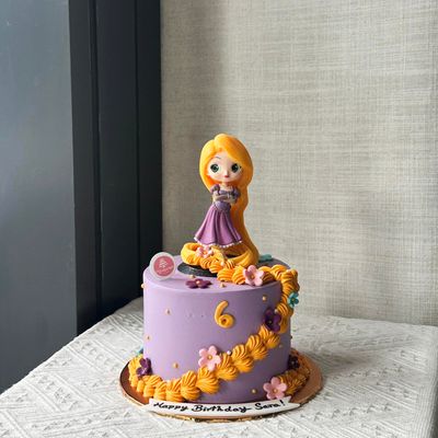 Disney - Princess Rapunzel Cake 1