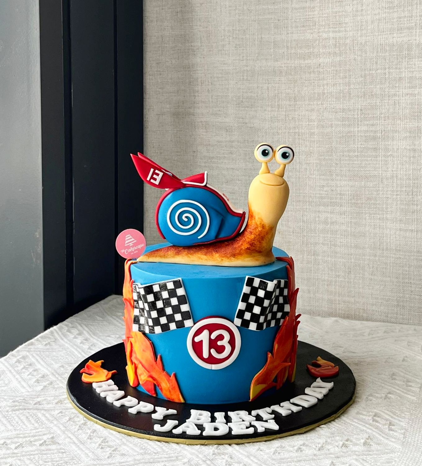 Turbo Snail Cake