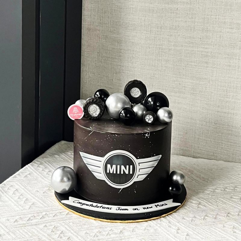 Car Cake - Mini Cooper 1