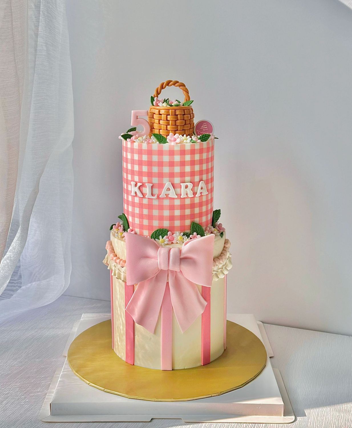 Picnic Cake in 2tier