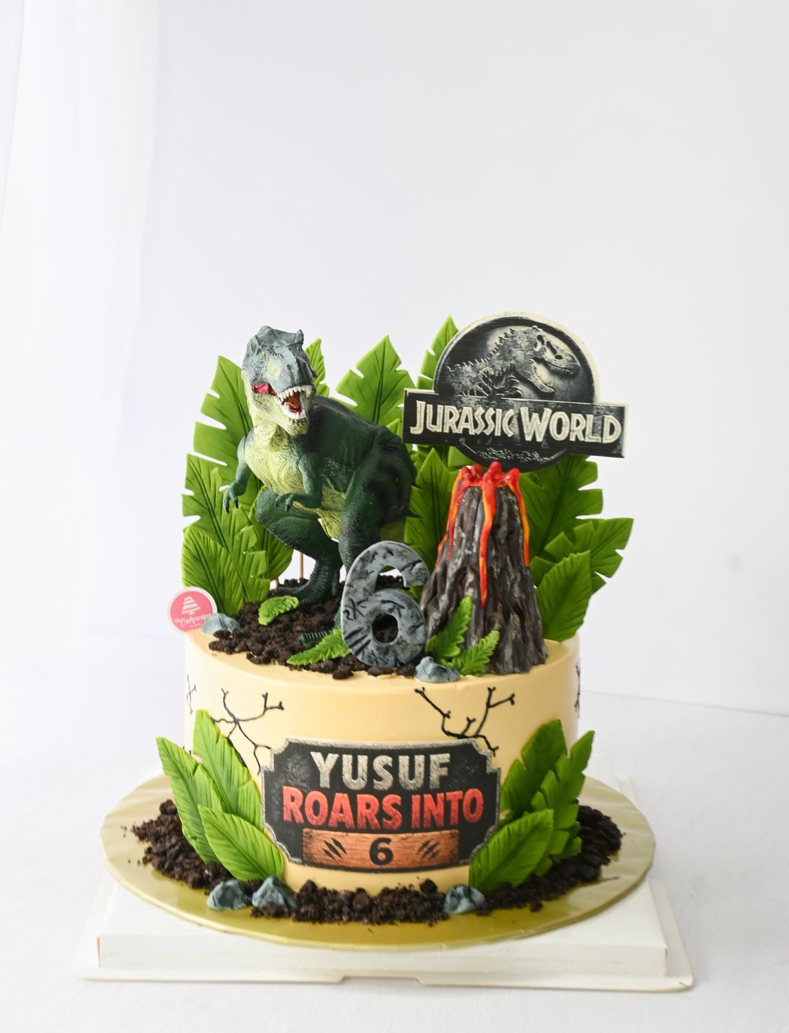 Dinosaur Cake 14 - Jurassic World