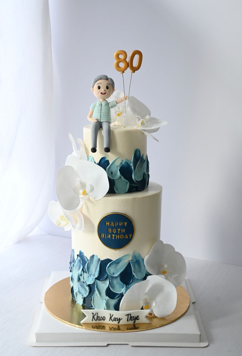 Man Orchids In 2 Or 3 Tiers Cake