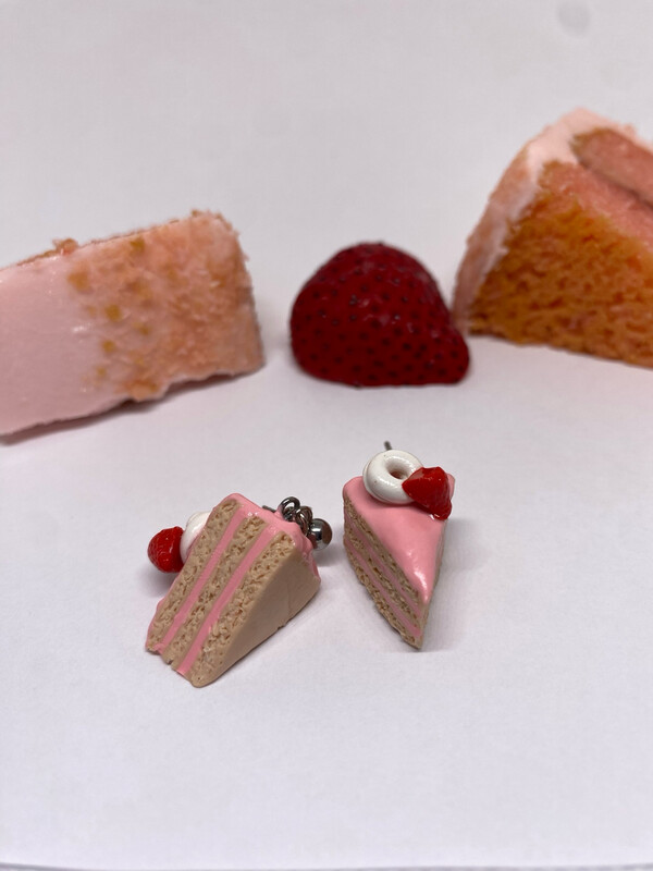 Strawberry Cake Slices