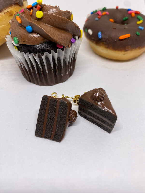 Fudge Cake Slices