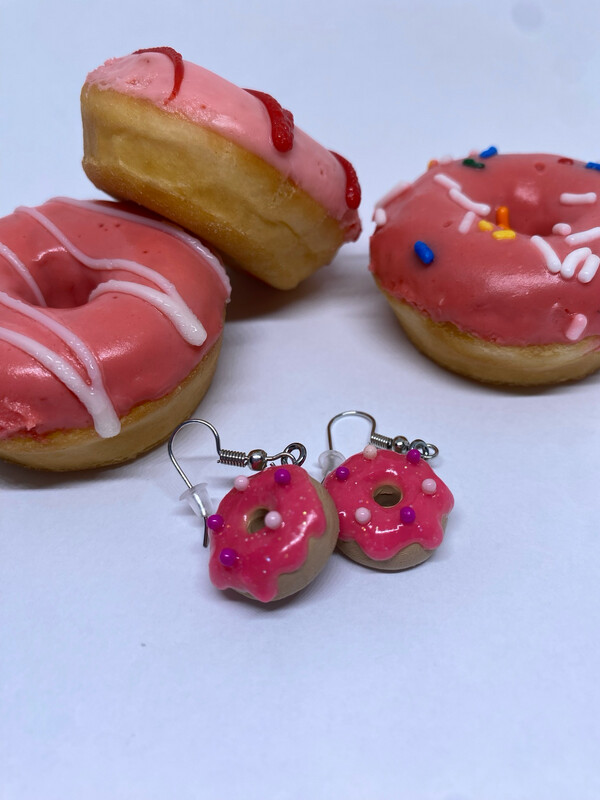 Strawberry Donuts