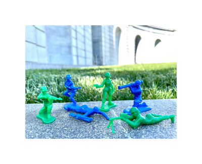 Blue and Green Women Toy Soldiers (6pc) 