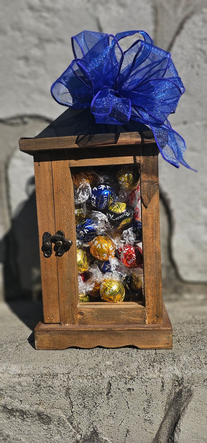 Lindor Lantern