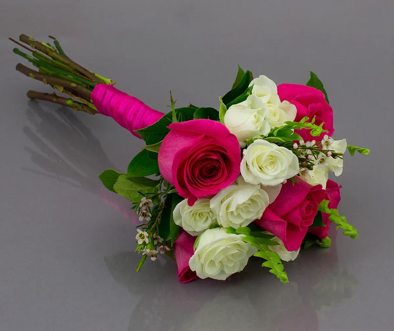 Prom Rose Bouquet (Nosegay)
