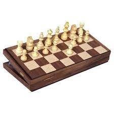 Chess Set: Woody Magnetic 11&quot;
