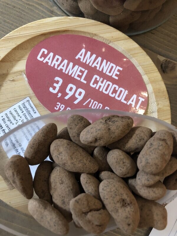 Amande caramel chocolat