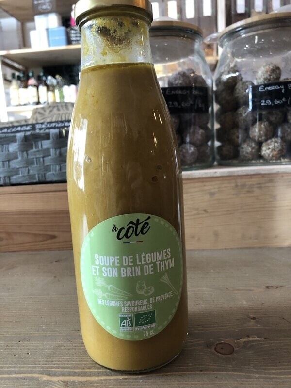 Soupe de légumes et son brin de thym