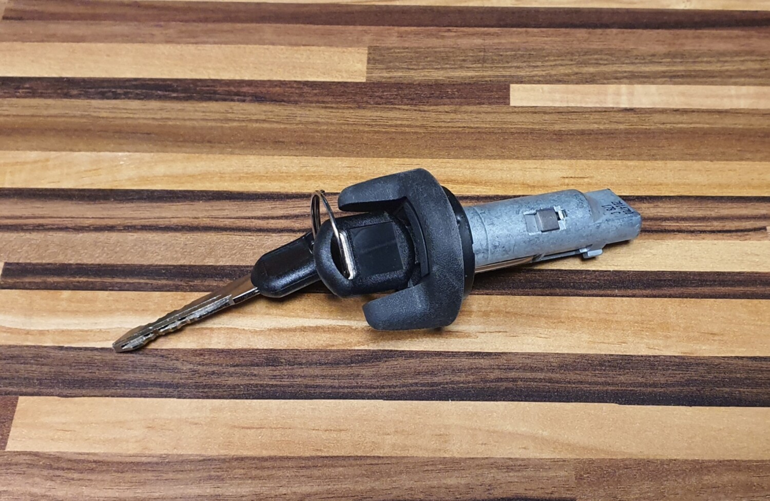 Zündschloss Einsatz inkl Schlüssel Schwarz 98-99 CHEVROLET