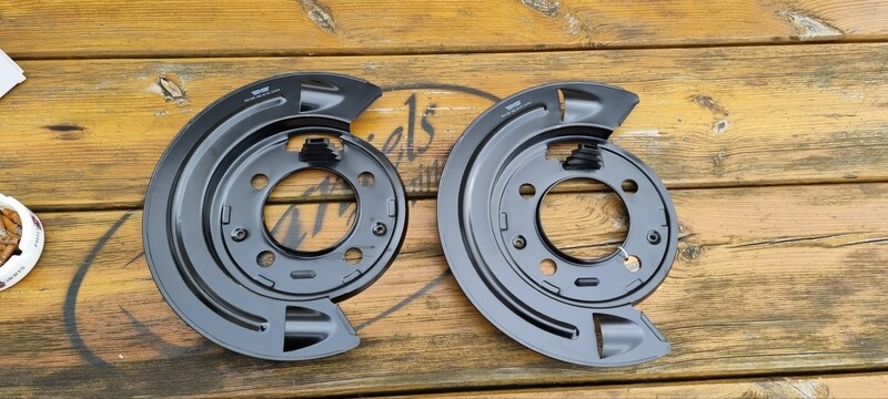 Dog Ram Ankerbleche hinten 2500 3500 Dog Ram Ankerbleche hinten 2500 3500