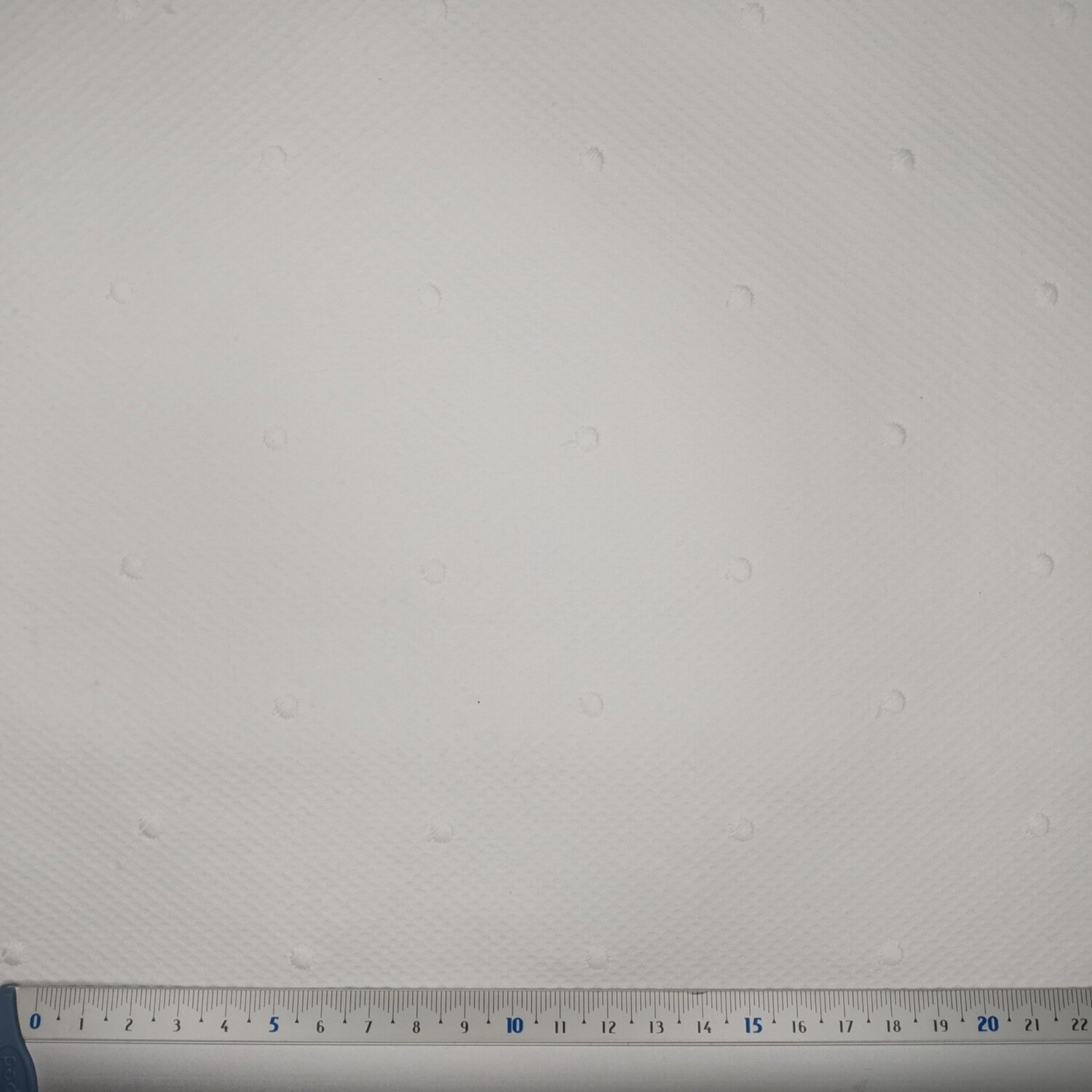 Piquet Favos Bordado Pintas Branco