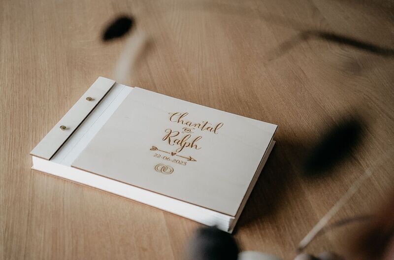 Gastenboek bruiloft met houten kaft